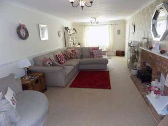  Image of 3 bedroom Terraced house for sale in Gordon Road Great Yarmouth NR31 at Gordon Road  Great Yarmouth, NR31 0EW