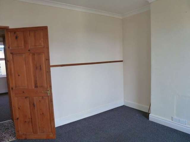  Image of 3 bedroom End of Terrace to rent in Gorleston Road Oulton Lowestoft NR32 at Oulton Broad  Lowestoft, NR32 3AD