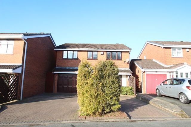  Image of 5 bedroom Detached house for sale in Gorsemoor Way Essington Wolverhampton WV11 at Gorsemoor Way Essington Wolverhampton, WV11 2DL