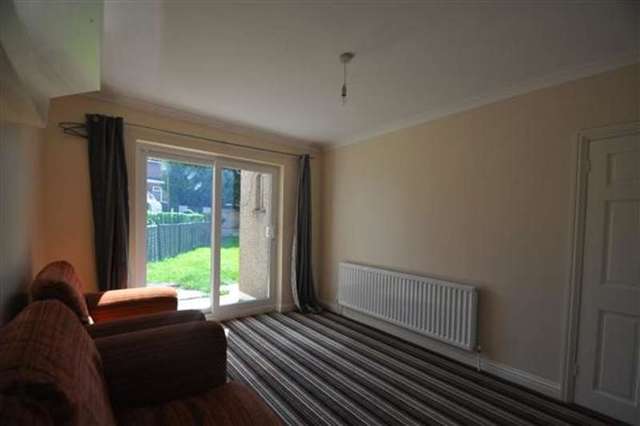  Image of 2 bedroom Apartment to rent in Grainger Close Northolt UB5 at Northolt, UB5 4LF