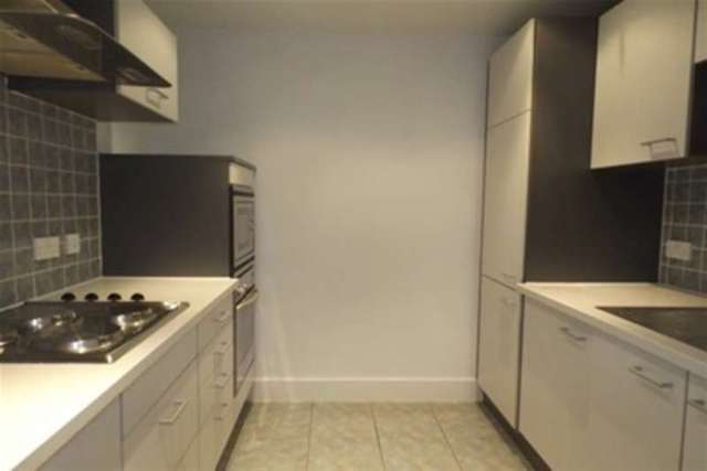  Image of 1 bedroom Flat to rent in Ferry Court Cardiff CF11 at Cardiff, CF11 0JD