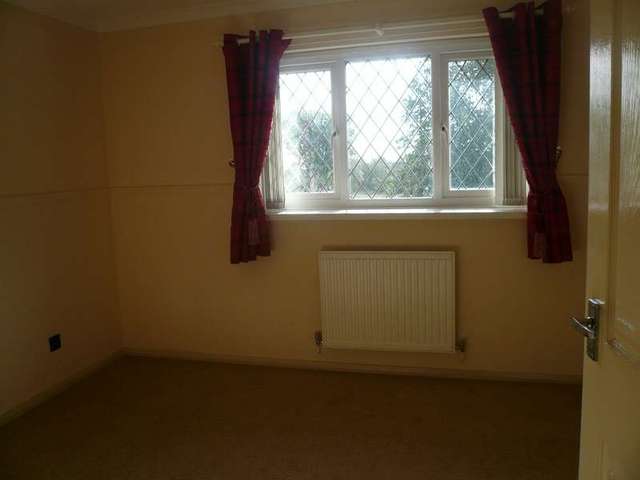  Image of 2 bedroom Terraced house to rent in Grecian Way Exeter EX2 at Grecian Way  Exeter, EX2 5PF