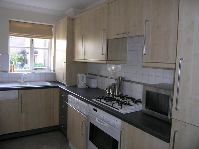  Image of 2 bedroom Property to rent in Greenfield Drive London N2 at East Finchley, N2 9AF