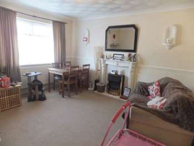  Image of 2 bedroom Flat to rent in Greenland Crescent Fairwater Cardiff CF5 at Greenland Crescent Fairwater Cardiff, CF5 3HE