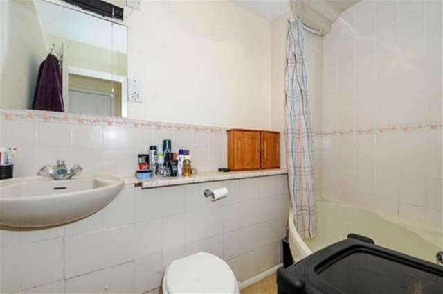  Image of 1 bedroom Detached house for sale in Greenland Mews London SE8 at Deptford, SE8 5JW