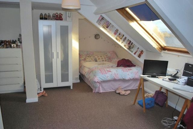  Image of 4 bedroom Maisonette to rent in Grosvenor Gardens Newcastle upon Tyne NE2 at Grosvenor Gardens Jesmond Heaton, NE2 1HQ