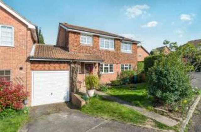  Image of 4 bedroom Detached house for sale in Greenside Close Guildford GU4 at Guildford Surrey West Clandon, GU4 7EU