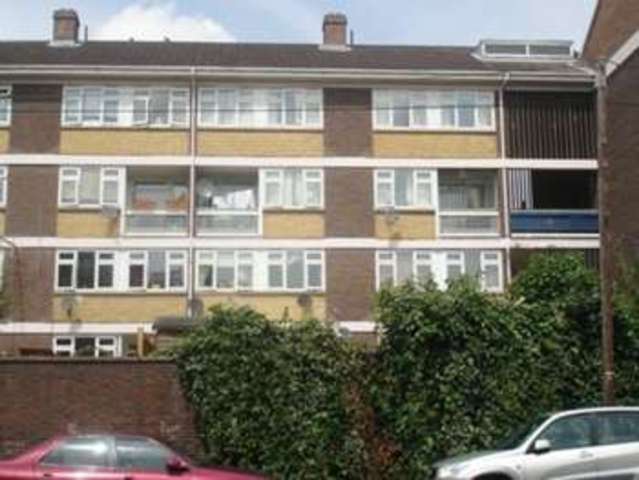  Image of 3 bedroom Maisonette to rent in Hassett Road London E9 at Hassett Road  London, E9 5SW