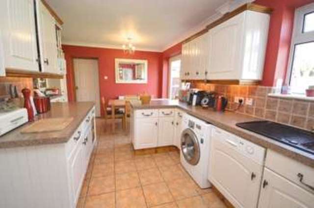  Image of 4 bedroom Detached house for sale in Thame Road Haddenham Aylesbury HP17 at Thame Road Haddenham Aylesbury, HP17 8EP