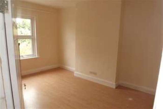  Image of 4 bedroom Detached house to rent in Hafton Road London SE6 at London, SE6 1LW
