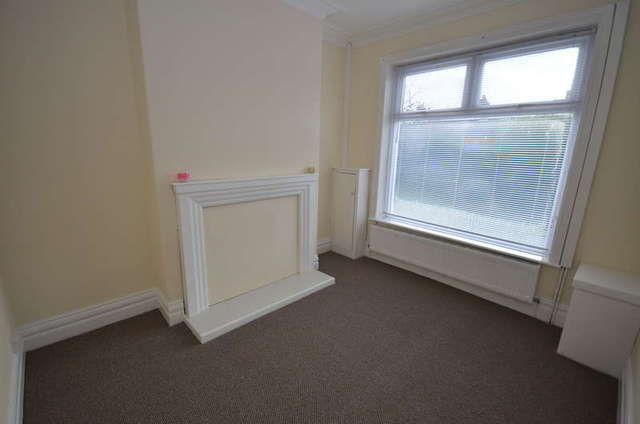  Image of 2 bedroom Terraced house to rent in Haldane Road Darwen BB3 at Darwen Lancashire Earcroft, BB3 0AE