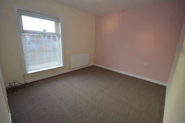  Image of 2 bedroom Terraced house to rent in Haldane Road Darwen BB3 at Darwen Lancashire Earcroft, BB3 0AE