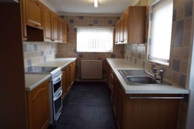  Image of 2 bedroom Terraced house to rent in Halfpenny Lane Featherstone Pontefract WF7 at Pontefract, WF7 6LD
