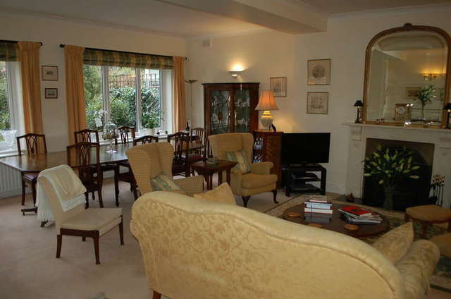  Image of 5 bedroom Property for sale in Gloucester Road Hampton TW12 at Gloucester Road  Hampton, TW12 2UJ