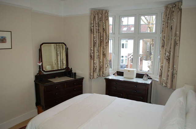  Image of 5 bedroom Property for sale in Gloucester Road Hampton TW12 at Gloucester Road  Hampton, TW12 2UJ