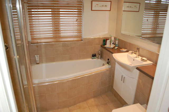  Image of 5 bedroom Property for sale in Gloucester Road Hampton TW12 at Gloucester Road  Hampton, TW12 2UJ
