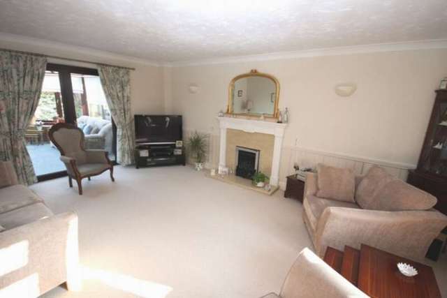  Image of 4 bedroom Detached house for sale in Harbour Close Bidford-on-Avon Alcester B50 at HARBOUR CLOSE BIDFORD ON AVON ALCESTER, B50 4EW