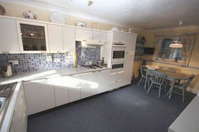  Image of 4 bedroom Detached house for sale in Harbour Close Bidford-on-Avon Alcester B50 at HARBOUR CLOSE BIDFORD ON AVON ALCESTER, B50 4EW
