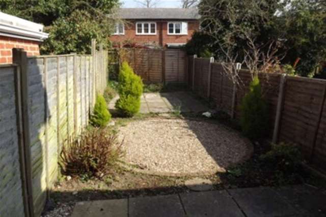  Image of 2 bedroom Detached house to rent in Harebell Close Hartley Wintney Hook RG27 at Hook, RG27 8TW