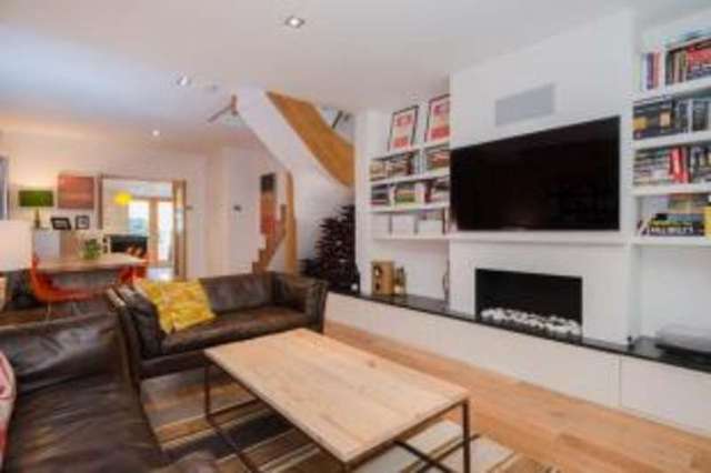  Image of 2 bedroom Terraced house for sale in Harefield Road Rickmansworth WD3 at Rickmansworth Hertfordshire Batchworth, WD3 1LU