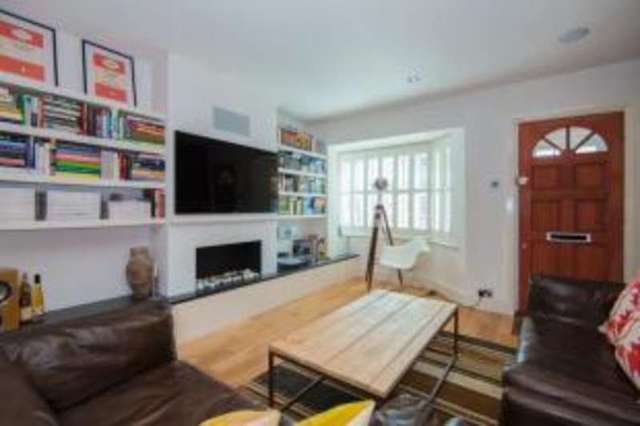  Image of 2 bedroom Terraced house for sale in Harefield Road Rickmansworth WD3 at Rickmansworth Hertfordshire Batchworth, WD3 1LU
