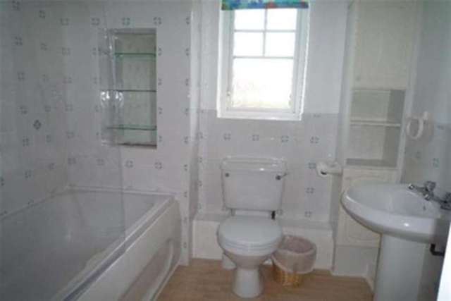  Image of 4 bedroom Detached house to rent in Oakridge View Killinghall Harrogate HG3 at Harrogate, HG3 2WH