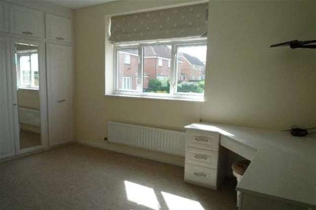  Image of 4 bedroom Detached house to rent in Oakridge View Killinghall Harrogate HG3 at Harrogate, HG3 2WH