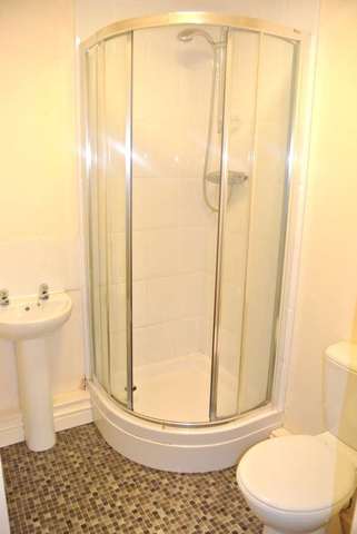  Image of 2 bedroom Flat to rent in Hawes Side Lane Blackpool FY4 at Hawes Side Lane  Blackpool, FY4 4FN