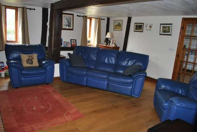  Image of 3 bedroom Detached house for sale in Hawkenbury Road Hawkenbury Tonbridge TN12 at Hawkenbury Road Hawkenbury STAPLEHURST, TN12 0DU