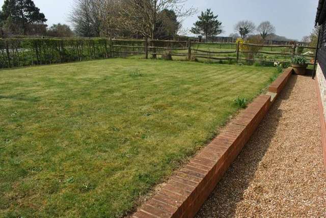  Image of 3 bedroom Detached house for sale in Hawkenbury Road Hawkenbury Tonbridge TN12 at Hawkenbury Road Hawkenbury STAPLEHURST, TN12 0DU