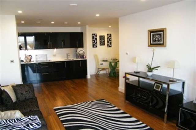  Image of 2 bedroom Flat to rent in The Hayes Cardiff CF10 at Cardiff, CF10 1AQ