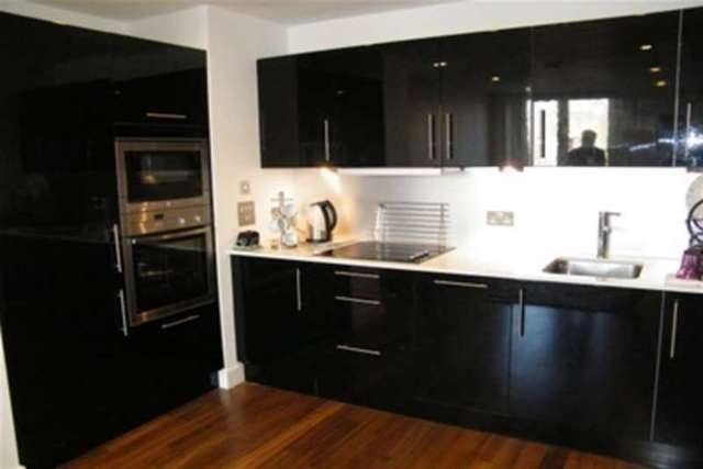  Image of 2 bedroom Flat to rent in The Hayes Cardiff CF10 at Cardiff, CF10 1AQ
