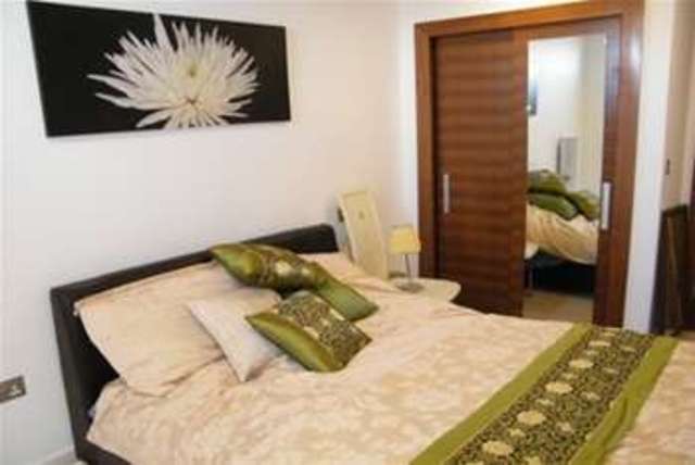  Image of 2 bedroom Flat to rent in The Hayes Cardiff CF10 at Cardiff, CF10 1AQ