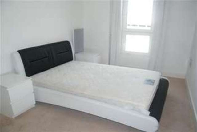  Image of 1 bedroom Flat to rent in The Hayes Cardiff CF10 at Cardiff, CF10 1BZ