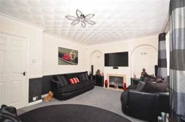  Image of 4 bedroom Semi-Detached house for sale in Heathview Avenue Crayford Dartford DA1 at Dartford Kent Dartford, DA1 3QB