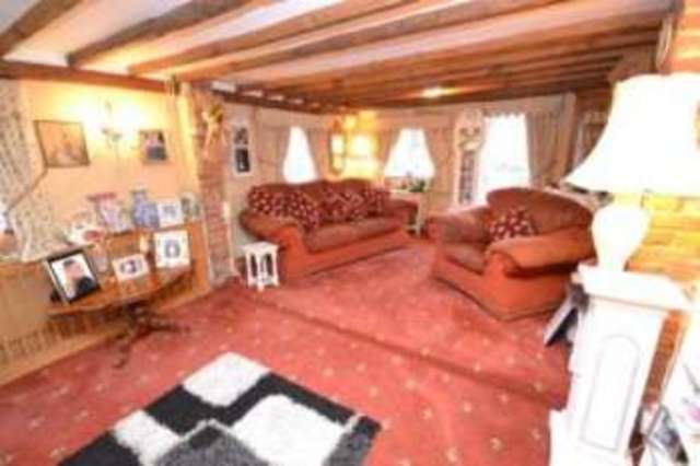  Image of 4 bedroom Detached house for sale in Hempstead Lane Hailsham BN27 at Hailsham East Sussex Upper Horsebridge, BN27 3AD