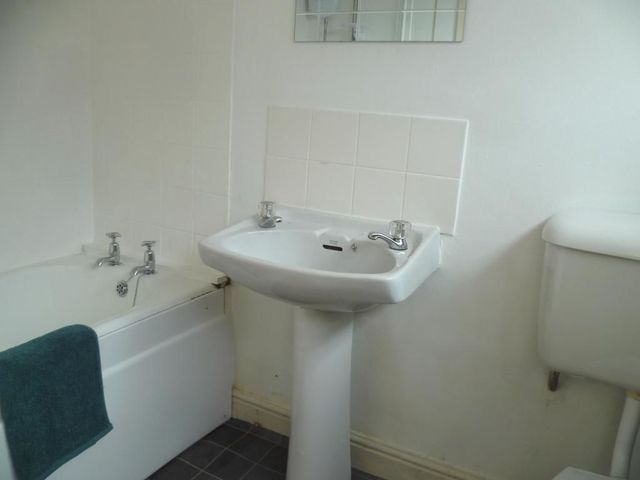  Image of 1 bedroom Flat to rent in Henry Street Dumfries DG1 at Dumfries Dumfries and Galloway Dumfries and Galloway, DG1 2LL