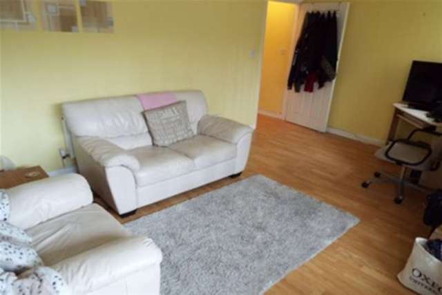  Image of 1 bedroom Flat to rent in Henwick Road Worcester WR2 at Worcester, WR2 5NT