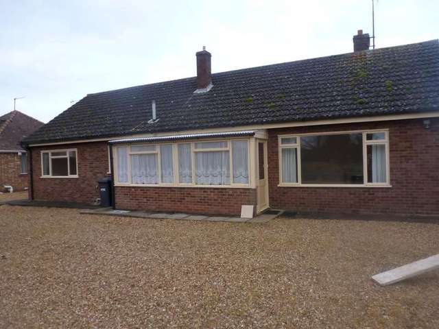  Image of 3 bedroom Bungalow to rent in Herne Road Ramsey St. Marys Ramsey Huntingdon PE26 at Ramsey St Marys, PE26 2SY