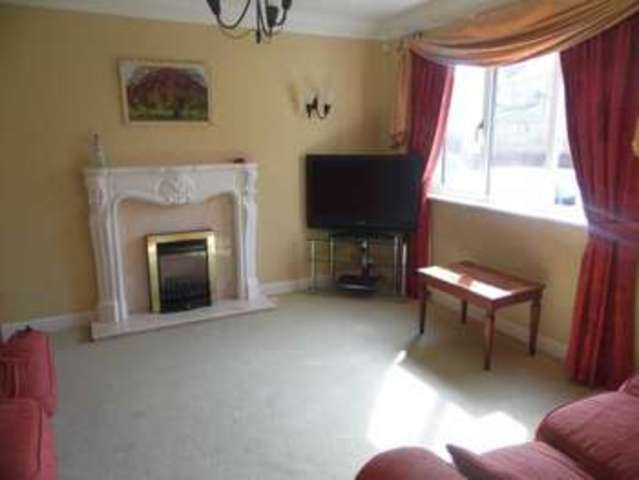 Image of 4 bedroom Detached house for sale in Heron Close Queensbury Bradford BD13 at Bradford West Yorkshire Bradford, BD13 1NR