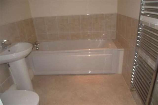  Image of 2 bedroom Flat to rent in High Street Bagillt CH6 at Bagillt, CH6 6HR