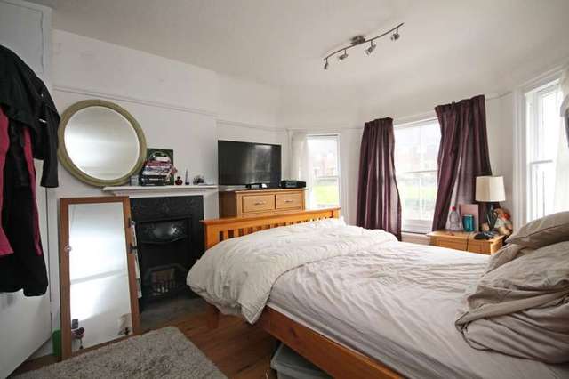  Image of 2 bedroom Detached house for sale in High Street Billingshurst RH14 at Billingshurst, RH14 9QS