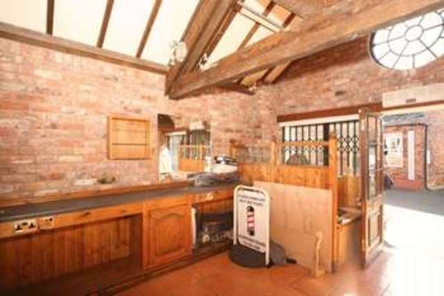  Image of Flat to rent in High Street Eccleshall Stafford ST21 at High Street Eccleshall Stafford, ST21 6BW