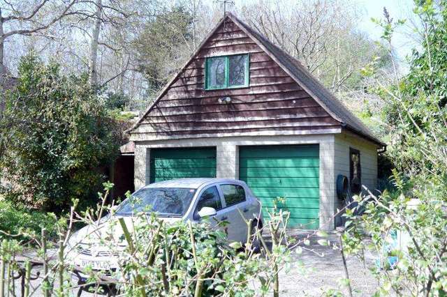  Image of 3 bedroom Detached house to rent in High Street Erlestoke Devizes SN10 at High Street  Erlestoke, SN10 5UA