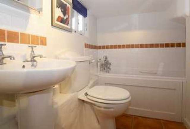 Image of 3 bedroom Terraced house for sale in High Street Long Crendon Aylesbury HP18 at 7 High Street Long Crendon Aylesbury, HP18 9AF