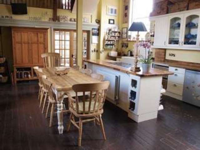  Image of 4 bedroom Detached house for sale in High Street Sutton-on-Trent Newark NG23 at High Street Sutton-on-Trent Newark, NG23 6QA
