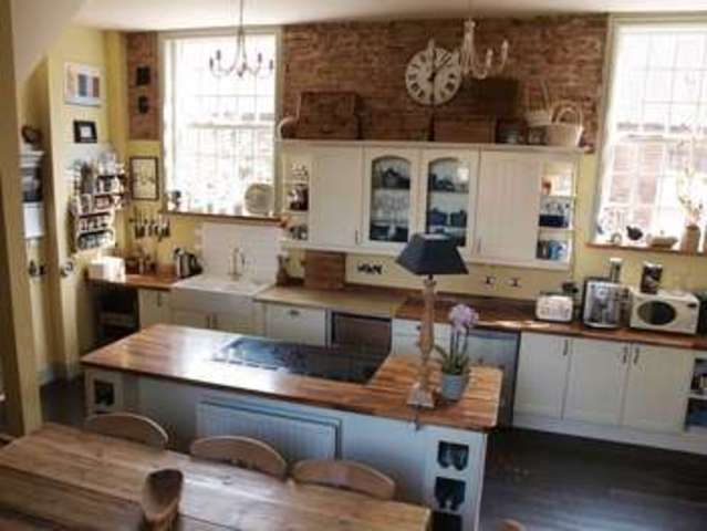  Image of 4 bedroom Detached house for sale in High Street Sutton-on-Trent Newark NG23 at High Street Sutton-on-Trent Newark, NG23 6QA