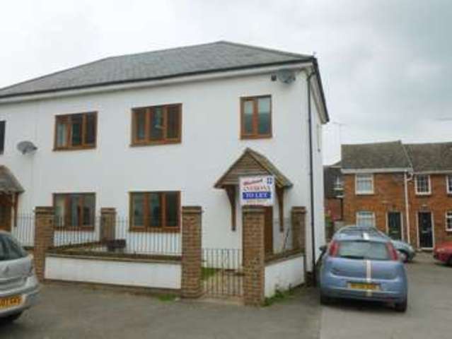  Image of 2 bedroom Semi-Detached house to rent in High Street Tring HP23 at High Street  Tring, HP23 4AF