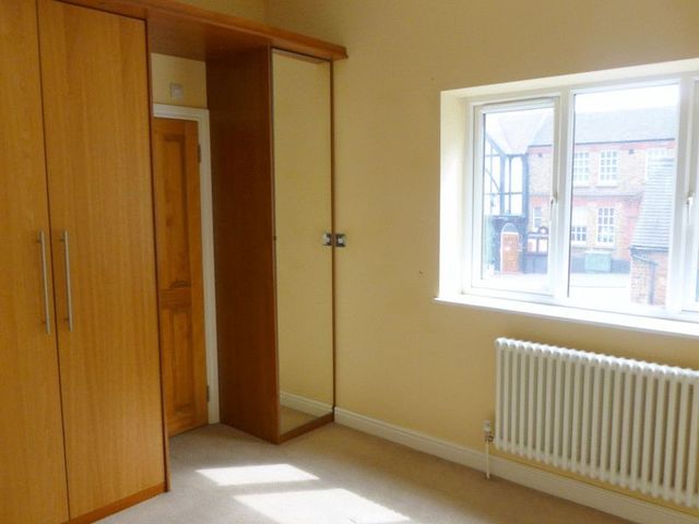  Image of 2 bedroom Semi-Detached house to rent in High Street Tring HP23 at High Street  Tring, HP23 4AF