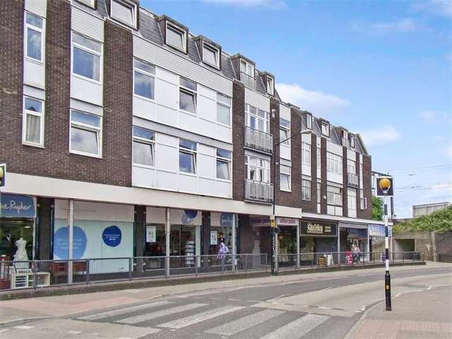  Image of 2 bedroom Flat for sale in High Street Wickford SS12 at Wickford Essex Wickford, SS12 0RD